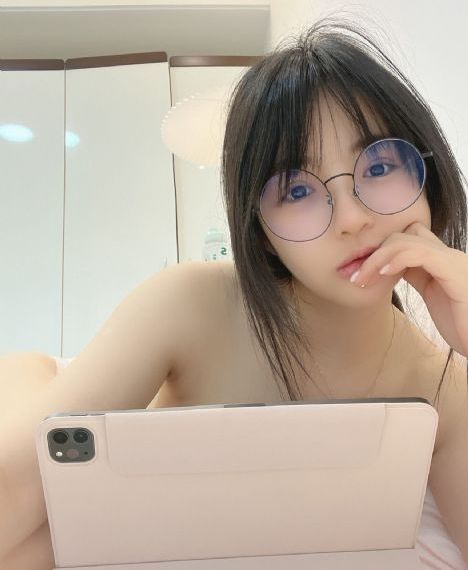 欧美丰满少妇被猛烈进入_4K电影免费在线