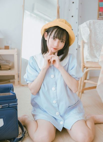 亚洲纯情制服丝袜旗袍美女激情诱惑_高清超清免费观看