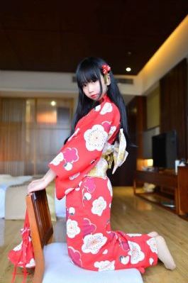 美女露出小奶头_高清在线观看高清